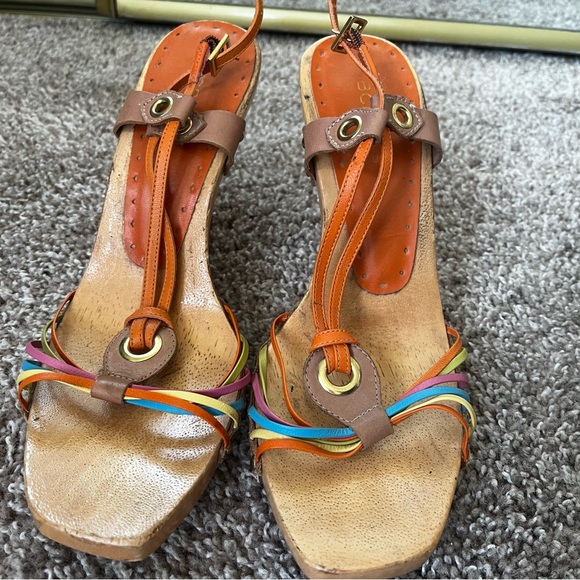 BCBG Multicolor Strappy Heels SZ9 - Picture 5 of 7